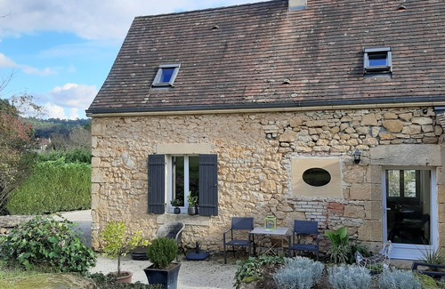 Sarlat-la-Caneda House | Authentic French Retreat with Pool and High Guest Rating