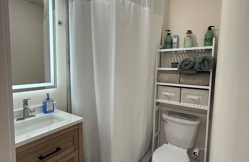 West Little River Apartment | Charming fully furnished studio in Miami’s awesome Little River