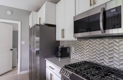 West Lafayette House | Renovated Home Close to Purdue - Pet & Child Friendly