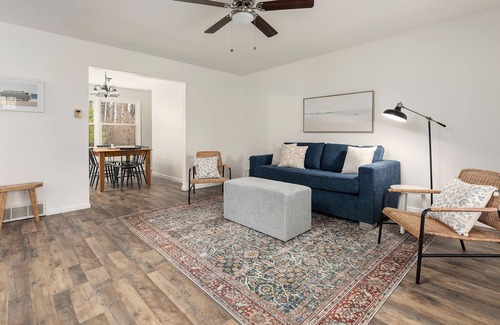 Traverse City House | 🎗Charming Fully Renovated 3BDR Ranch Style Home in TC ➠ 3019!