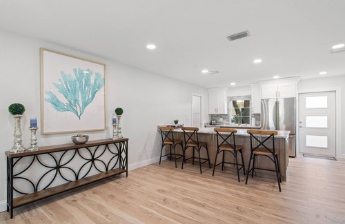 Vero Beach House | Charming, Fully Renovated 3bd/2bth house in awesome Vero Beach. Dogs welcome!
