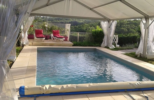 Sarlande Cottage | Relaxing Gite with Pool, Spa & Ocean View - Rated 10/10