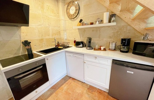 Azay-le-Rideau Cottage | Top-Rated Gite Azay-le-Rideau with Spa and Kitchen