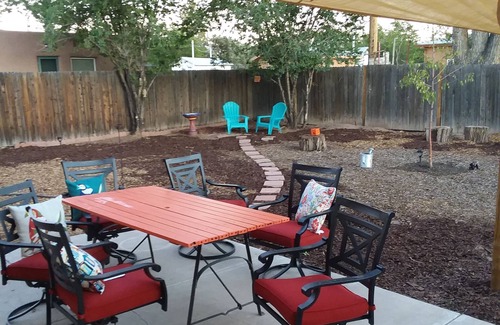 Old Town House | Historic Old Town Adobe: Pet-Friendly & Family Ready