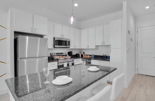 Greater East End Apartment | Charming Getaway