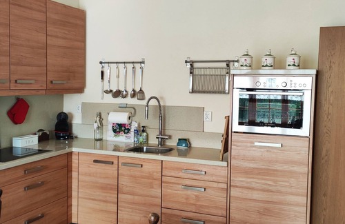 Couffy House | Eco-Friendly Gîte Near Beauval Zoo with Pool Access