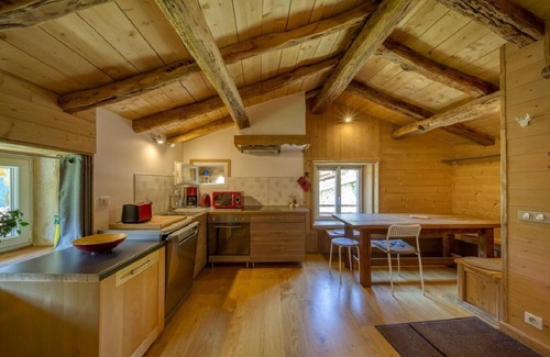 Choranche Cottage | Idyllic Gîte with Spa and Spectacular Vercors Views