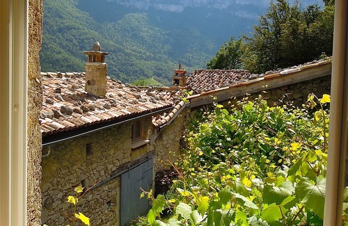 Choranche Cottage | Idyllic Gîte with Spa and Spectacular Vercors Views
