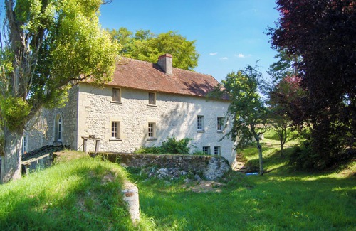 Oyre House | Charming gite in an old mill with swimming pool - 15p - 30min from Futuroscope