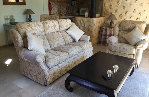 Tremolat Cottage | Idyllic Gite with Pool and Spa in Village Setting