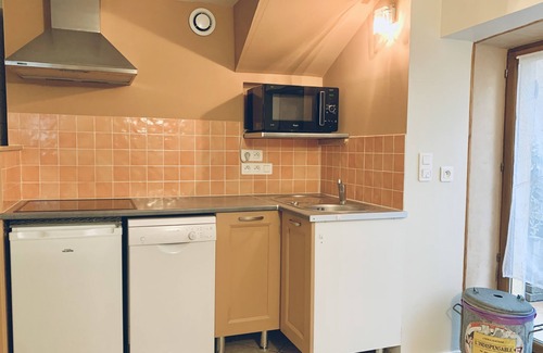 Lancie House | Exceptional Gîte with Kitchen in Beaujolais - Rated 10/10
