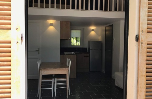 Aix-en-Provence House | Idyllic Gite near Aix en Provence with Spa & Breakfast