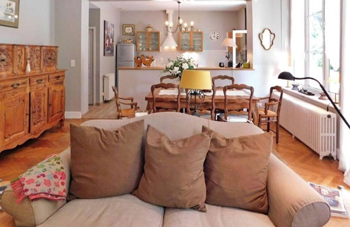 Prayssac House | Charming Gîte with private pool, garden and terrace in the heart of Prayssac