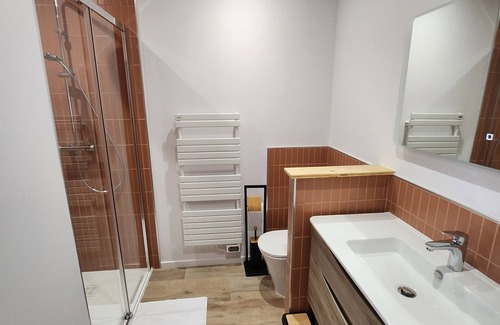 Saint-Pierre-d'Exideuil House | Inviting Gîte with Pool, Spa & Family-Friendly Amenities