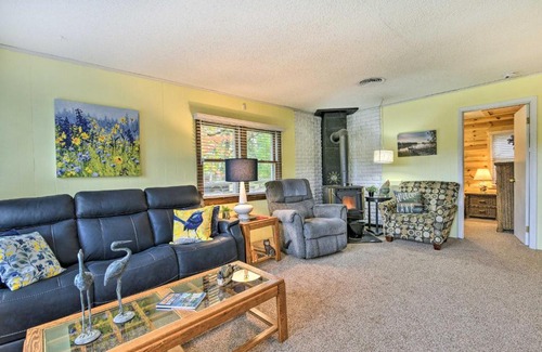 Gladwin House | Family-Friendly Gladwin Cottage - Pool & Indian Lake Access