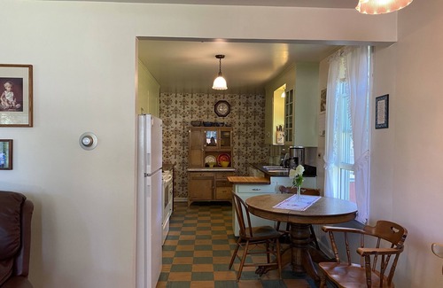 Bellevue House | Top-Rated Home Steps from Bike Path in Wood River Valley