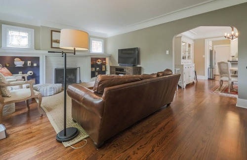 Grosse Pointe Apartment | Charming Grosse Pointe Flat in The Village