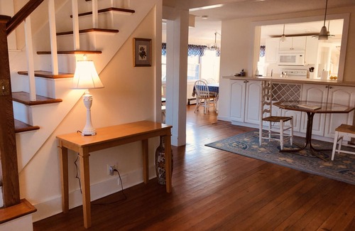 Groton Long Point Cottage | Cozy Groton Long Point Cottage Steps from the Beach