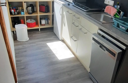 Bad Saarow Apartment | Idyllic Guest House with Ocean View and Pet-Friendly Perks