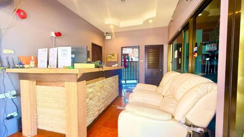Nanai Road House | Charming Guest Room in Central Pa Tong, Thailand