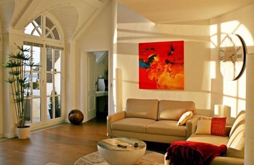 Herrsching am Ammersee House | Delightful Holiday Home in Herrsching with Family Amenities