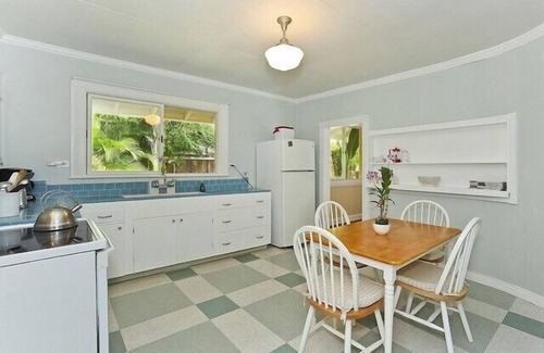 Coconut Grove Apartment | Last Minute Escape: Hale Mokolea with Ocean View Awaits