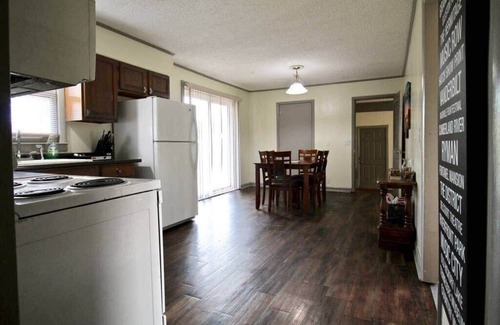 Hendersonville House | Convenient Hendersonville Stay with Fenced Backyard Access