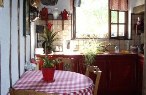 Vadelaincourt Cottage | Pet-Friendly Gite Vadelaincourt with Spa & Breakfast