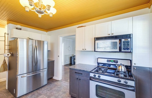 Neartown House | Historic Houston Home with Yard & Pet-Friendly Amenities