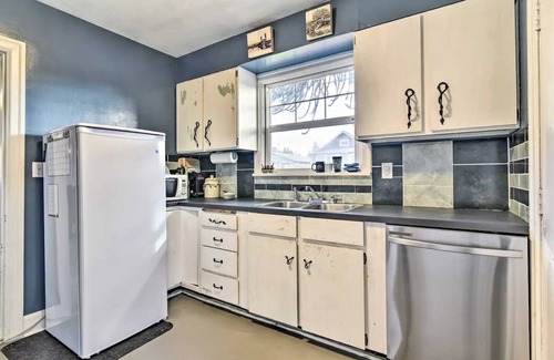Madison South House | Historical Portland Home with Pool & Huge Fenced Yard