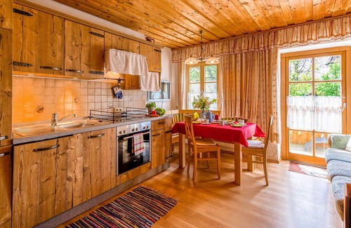 Obing Apartment | Charming holiday apartment "Sonnenseite" with Wi-Fi & Balcony; Parking Available
