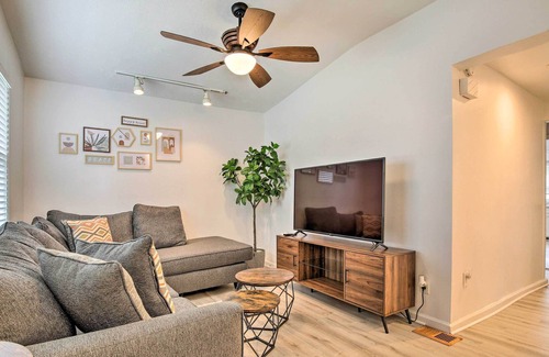 West Haven House | Charming Home ~ 6 Mi to Downtown New Haven!