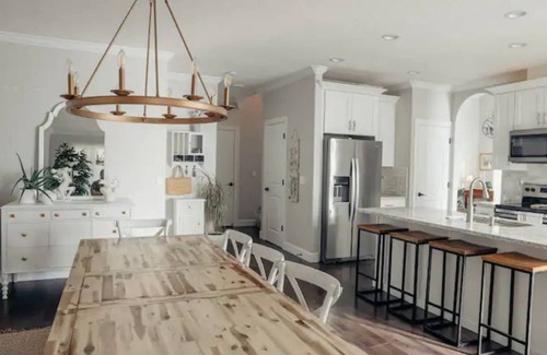 Five Corners House | Inviting Retreat Near Attractions with Family-Friendly Amenities
