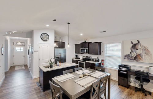 Arcadia House | Charming home- Dog Friendly, washer/dryer, internet access, and firepit