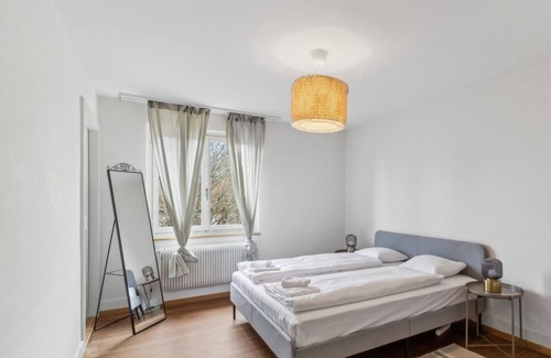 Wiedikon Apartment | Flexible Weekly/Monthly Rentals: Family-Friendly Retreat