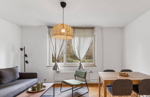 Wiedikon Apartment | Inviting Home for Flexible Weekly and Monthly Stays