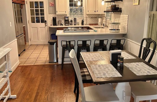 Camden House | Pet-Friendly Downtown Camden Retreat with Spa & Breakfast