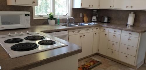 Grangeville Apartment | Peaceful Grangeville Retreat with Oceanfront Views