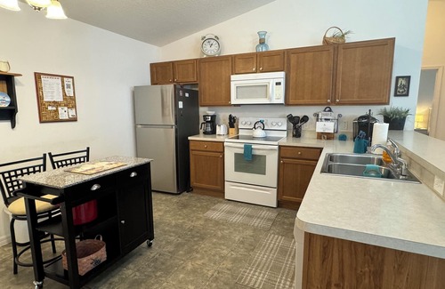 Fernandina House | Beautiful Home Near Brownwood Paddock Park with Pool & BBQ