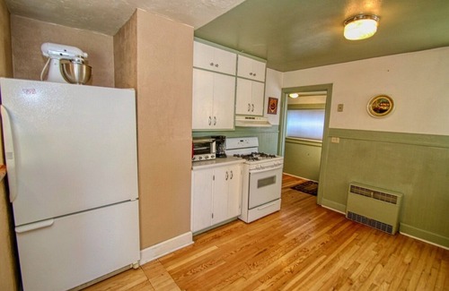 Philipsburg House | Downtown Philipsburg Retreat with Breakfast & Family Amenities