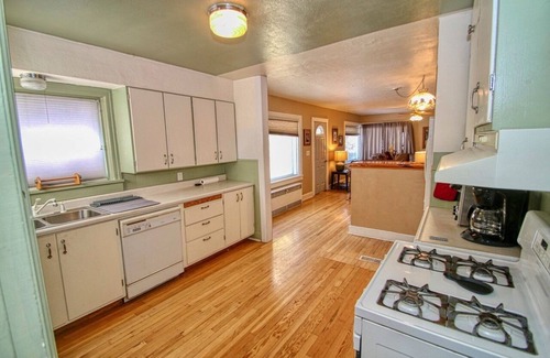 Philipsburg House | Downtown Philipsburg Retreat with Breakfast & Family Amenities