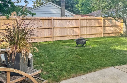 Summit House | Welcoming Pet-Friendly Retreat in Lake Country
