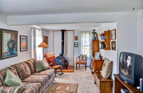Otego House | Family-Friendly Home Near All Star Baseball Camp