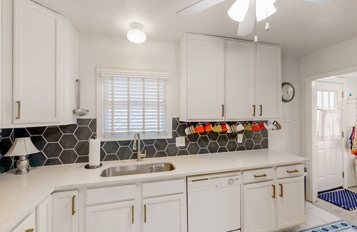 Cherrywood House | Stylish Home Near Downtown Austin with Pet-Friendly Amenities