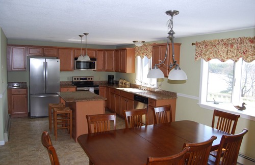 Woolwich House | Beautiful Home with Pool on Montsweag Bay - Rated 10/10