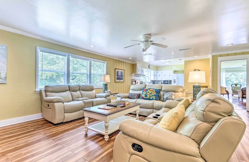 De Funiak Springs House | Inviting Home: 2 Mi to Dtwn DeFuniak Springs, Guest Rated 9.8