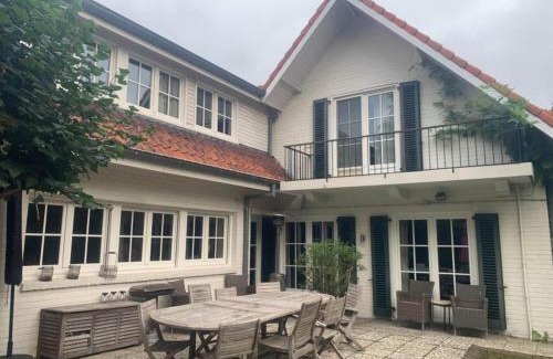 Ostend City Centre House | Charming Home w Garden, cleaning included