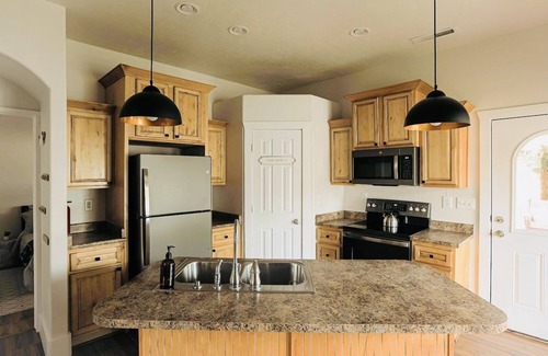 Kanab House | Charming home walking distance from downtown Kanab, w/King Suite
