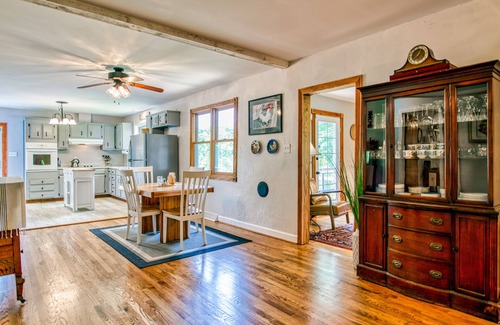 Alexander House | Cozy Retreat with Fireplace, Kitchen & Spa Amenities
