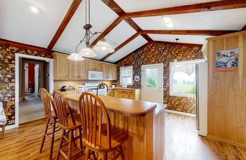 Penn Yan House | Cozy Retreat with Full Kitchen, Firepit & Skiing Nearby